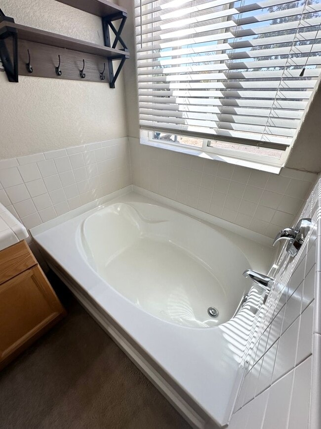 Building Photo - Fully Furnished