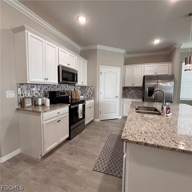 Building Photo - 4028 E Hampton Cir