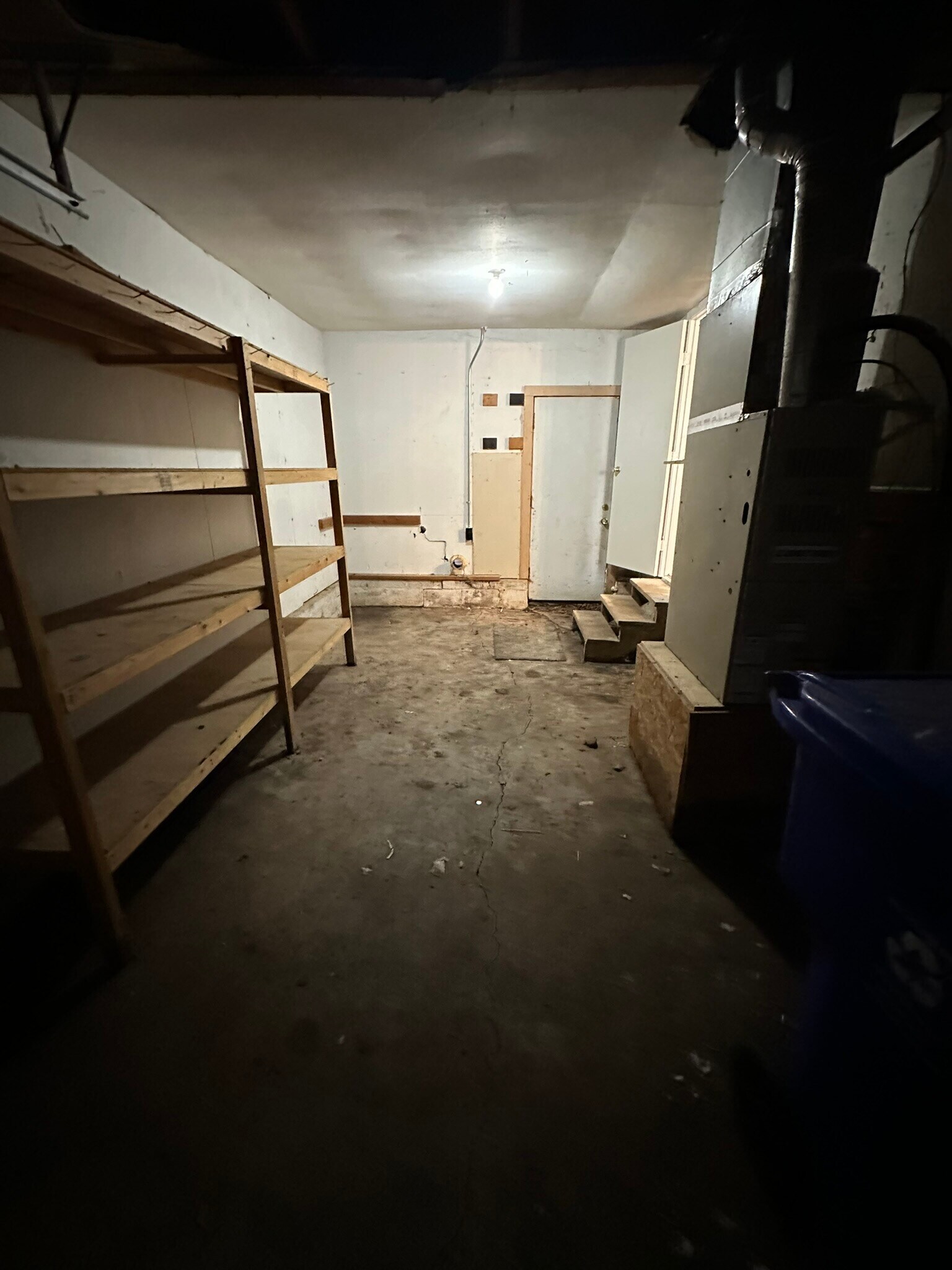 Building Photo - 409 W Johnson St