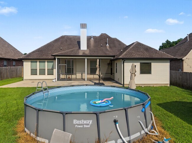 Building Photo - 404 Golden Leaf Ct