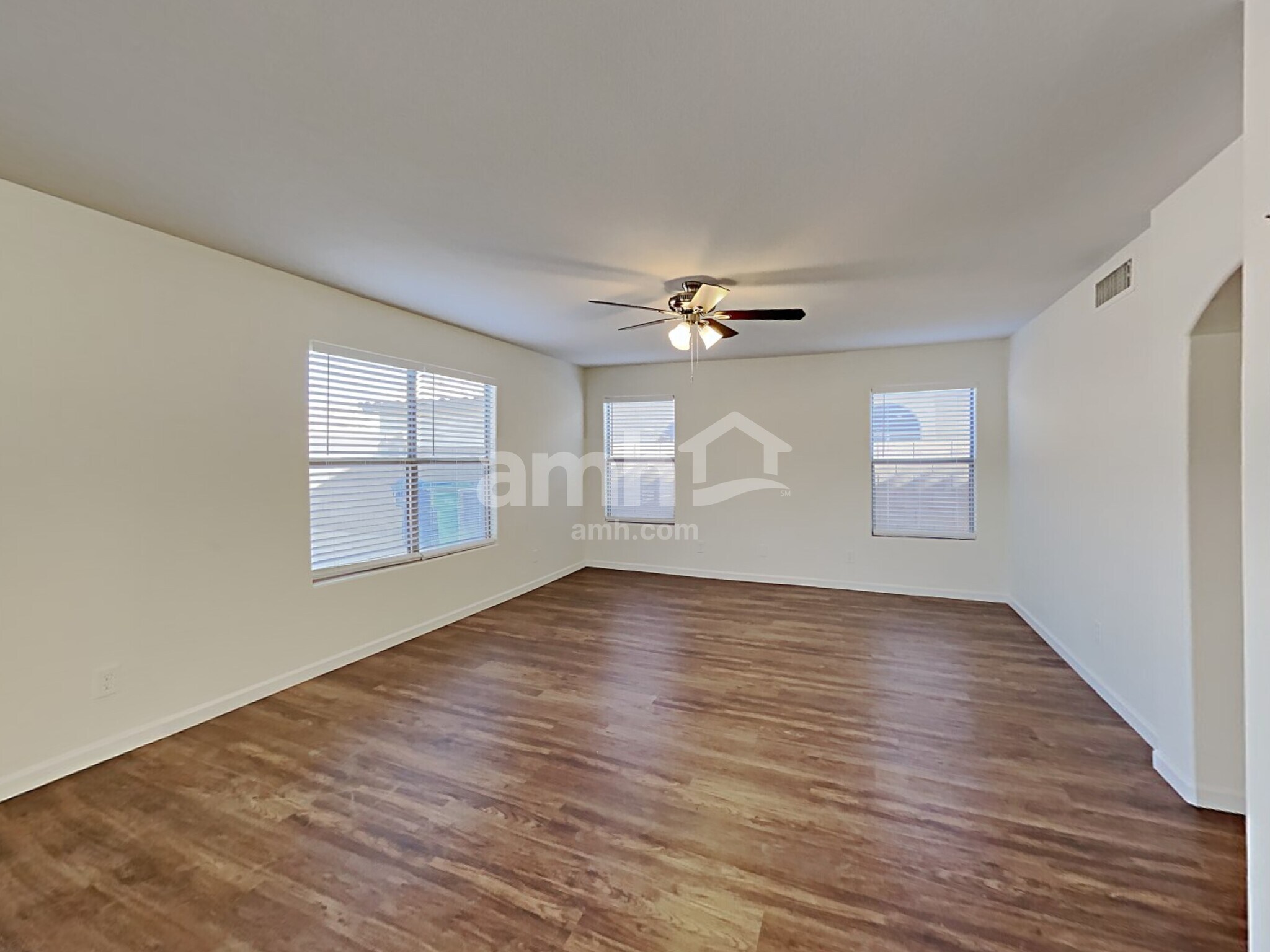 Building Photo - 9824 E Onza Ave