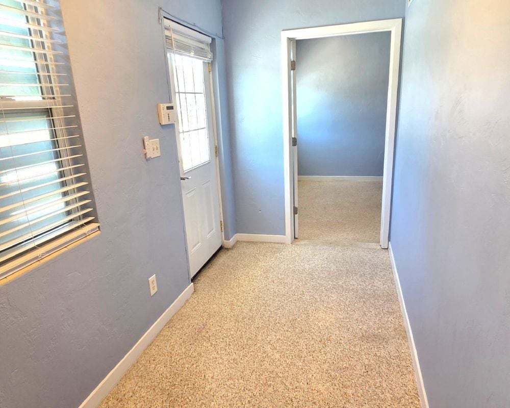 Building Photo - 921 Ridgewood Ave