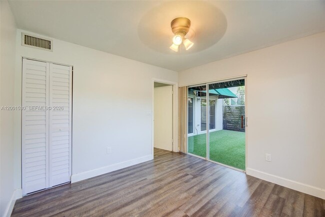 Building Photo - 565 NW 97th Ave