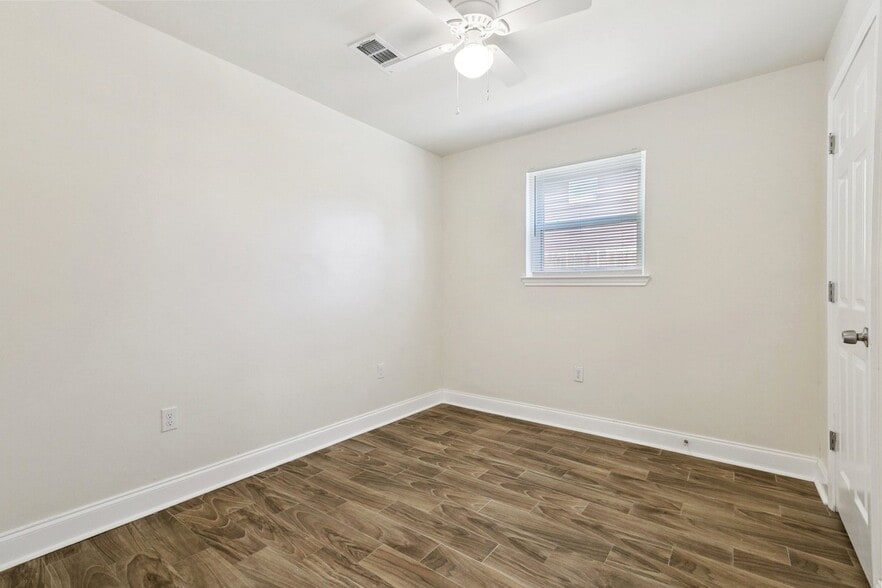 Building Photo - 1661 Jo Ann Pl