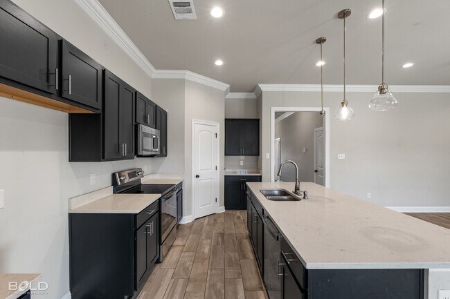 Building Photo - 126 St Edmunds Wy