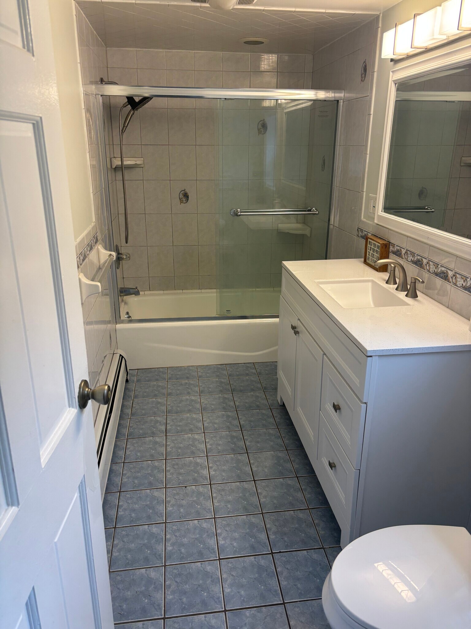 Building Photo - 412 Ruskey Ln