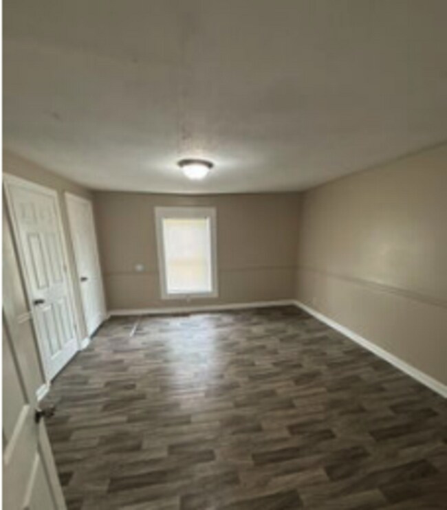 Building Photo - 218 Irving Ave