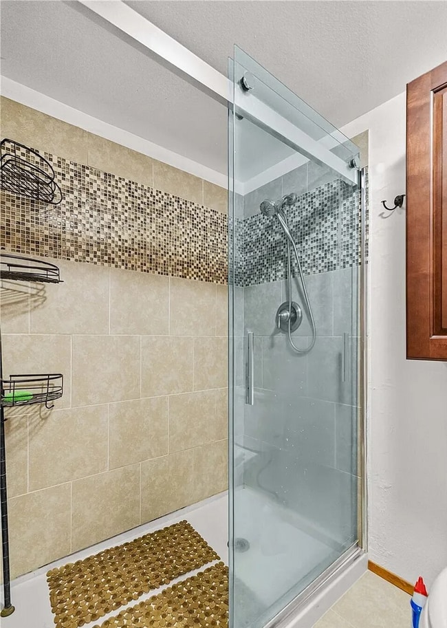 Building Photo - ***Rent Special!! - $500 off First Month's Rent***-Oakbrook Country Club Condominium (2bedroom)! ...