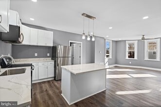 Building Photo - 3014 Royston Ave