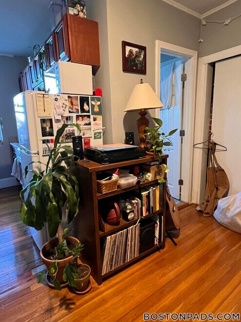 Building Photo - 126 Warren St