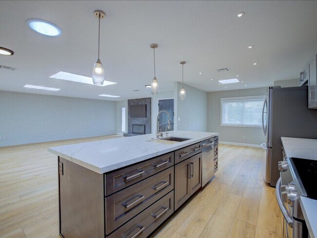 Building Photo - Scenic Living at Dorado Golf Course; 3 Bedroom 2 Bathroom