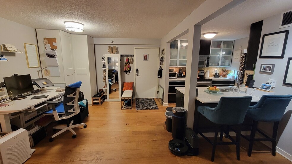 Entry Area - Corner Closet & Office Space - 52 Groveland Ter