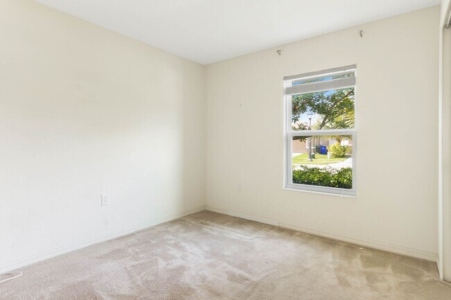 Building Photo - Turnkey 3-bed, 2-bath home with a 2-car garage Single Family Home