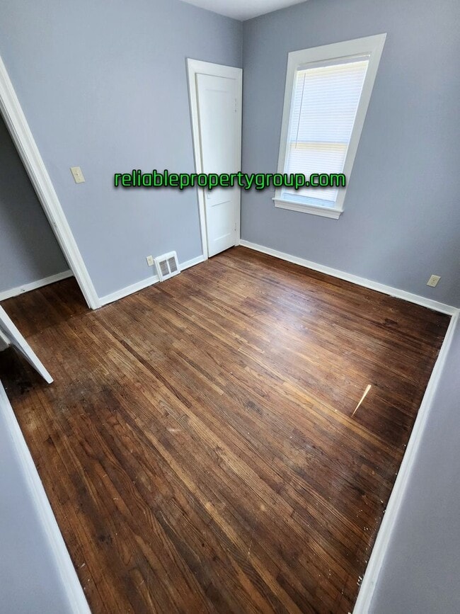Building Photo - New Listing!!