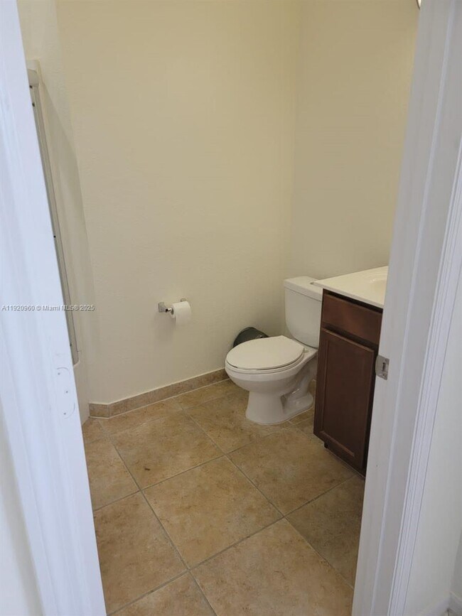 Building Photo - 10870 NW 88th Terrace