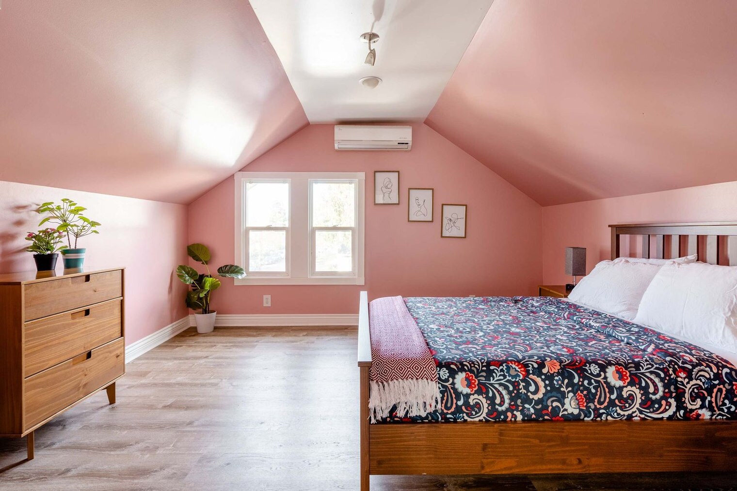 Building Photo - 4004 SE Division St