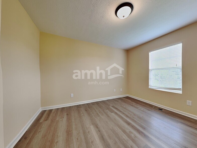 Building Photo - 1220 Swan Pond Ln