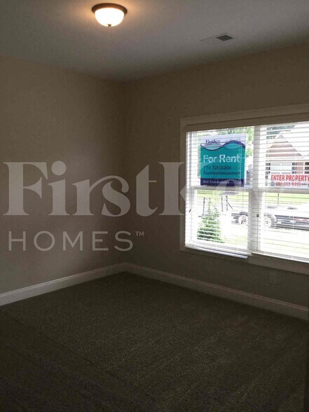 Building Photo - 54 Village Pass