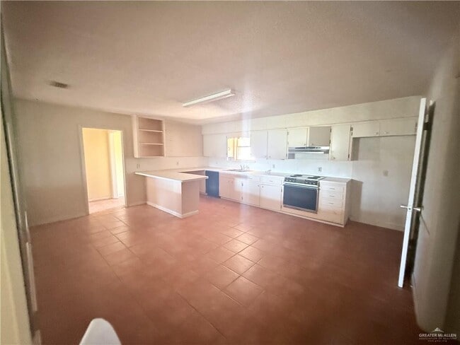 Building Photo - 12 Schunior St