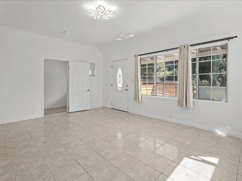 Building Photo - 1635 McCollum St