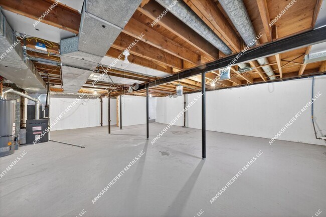 Building Photo - Rare Rental Opportunity in Southfield — Fully Renovated 4-Bedroom Brick Colonial!