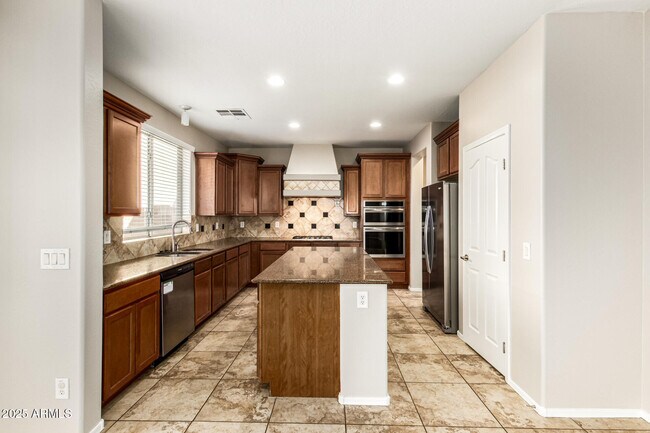 Building Photo - 1692 S Parkcrest Ct