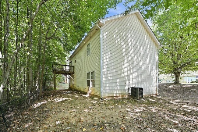 Building Photo - 1311 Birch Ct