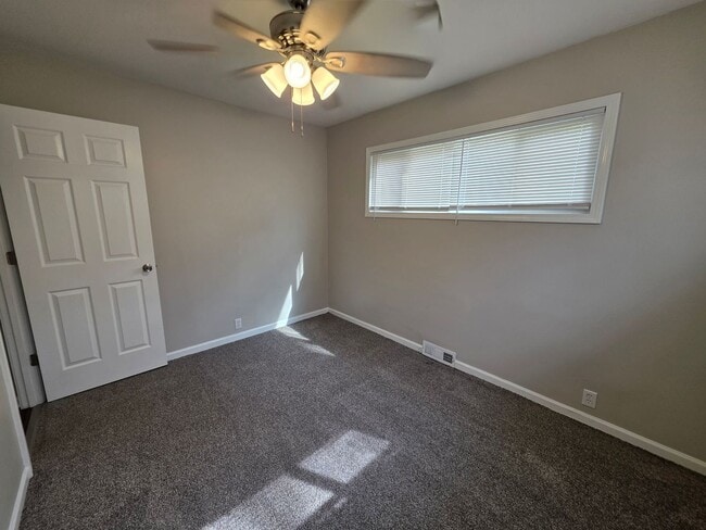 Building Photo - Charming 3-Bedroom Retreat with Spacious Backyard!