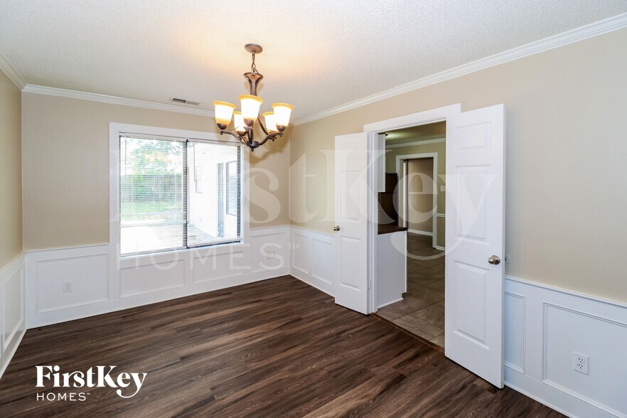 Building Photo - 970 Hawkview Dr