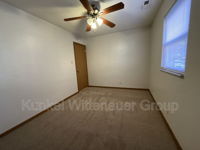 Building Photo - 1813 Jamestown Rd