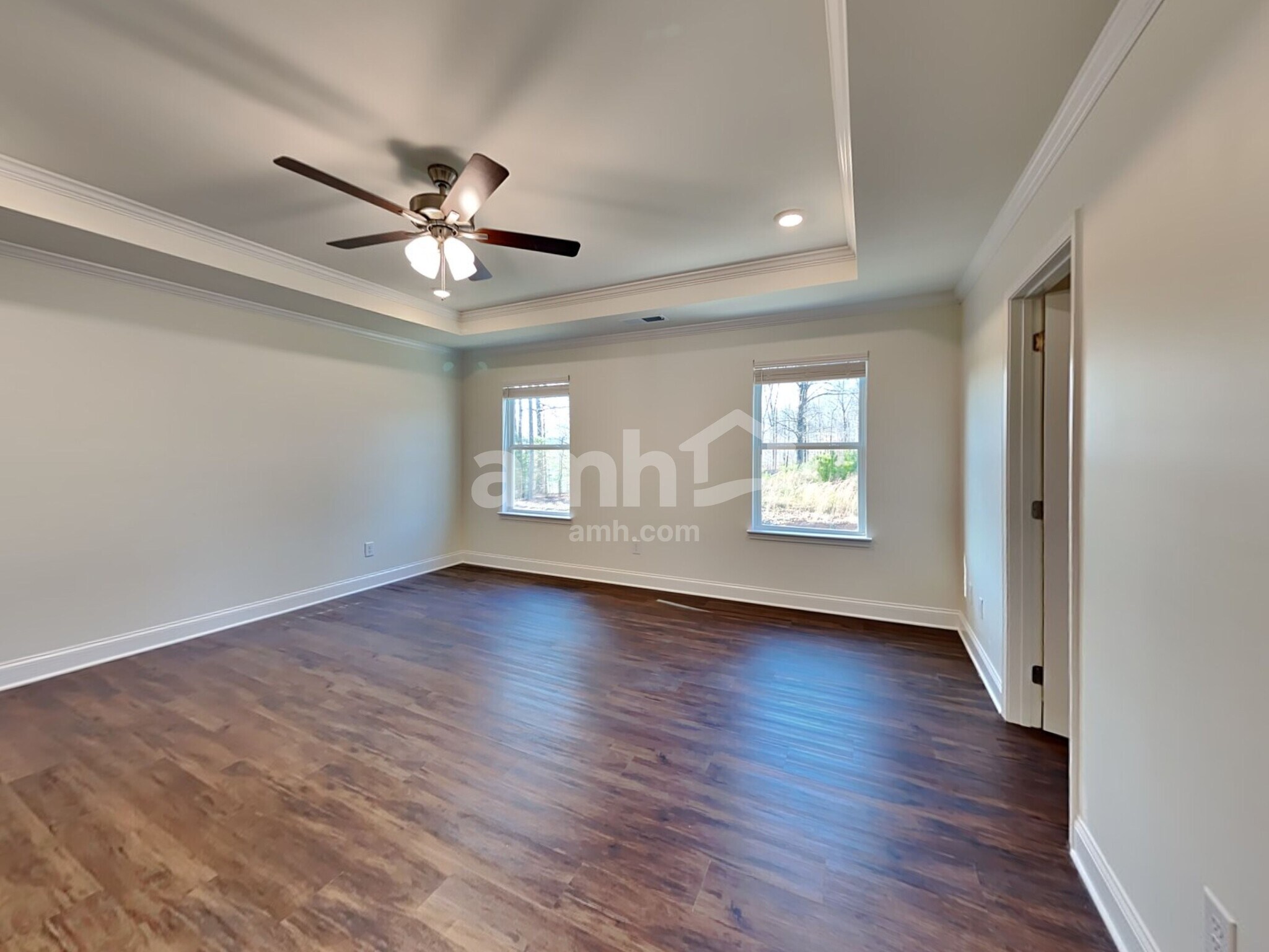 Building Photo - 1802 Windsor Park Ave