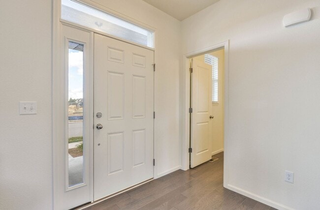 Building Photo - Beautiful 2-Bed, 2.5-Bath Townhome in Mosaic, Fort Collins - Students Welcome!