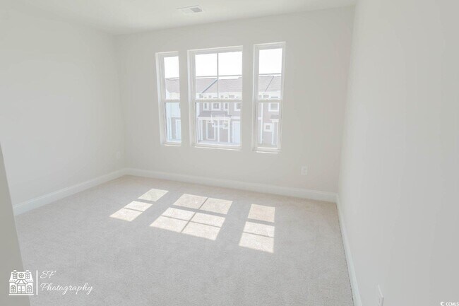 Building Photo - 441 Waterend Dr