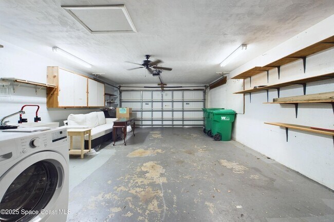 Building Photo - 1202 Yacht Club Blvd
