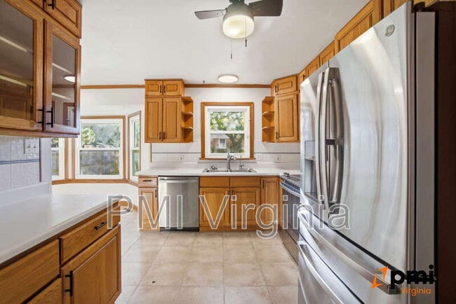 Building Photo - 436 Longleaf Rd