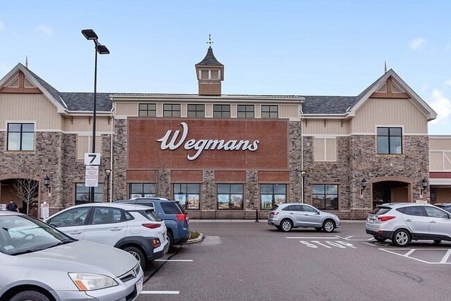 Building Photo - 120 University Ave