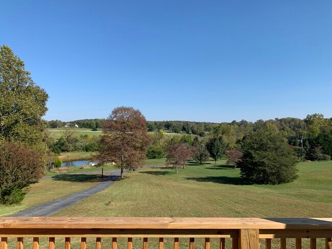 Primary Photo - 6618 Louisa Road