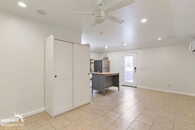 Building Photo - Charming 2Bdm 2Ba Home with Modern Studio ADU in Uptown Phoenix!