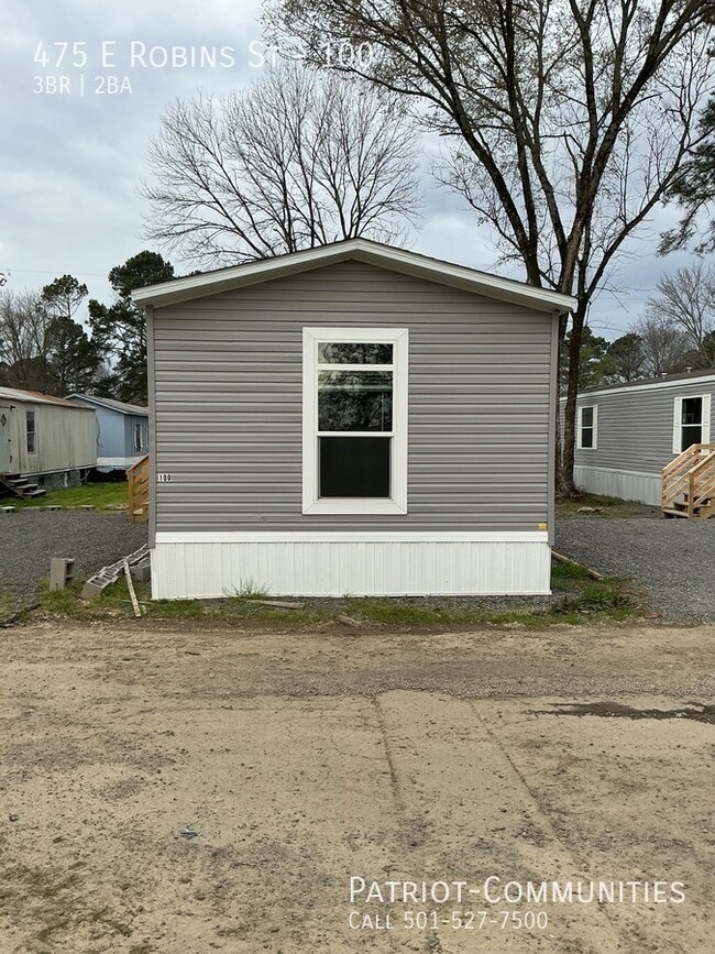 Building Photo - 475 E Robins St