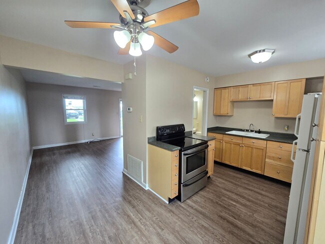 Building Photo - 3400 Taylorsville Rd
