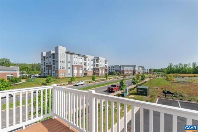 Building Photo - 828 Wesley Ln