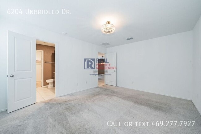 Building Photo - 6204 Unbridled Dr