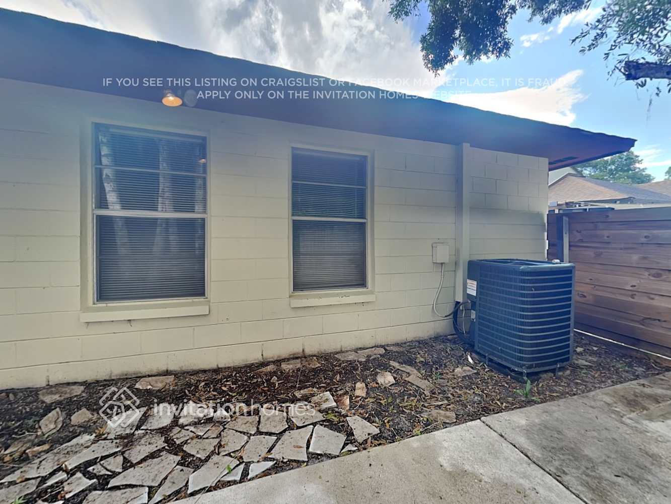 Building Photo - 11830 Hickorynut Dr