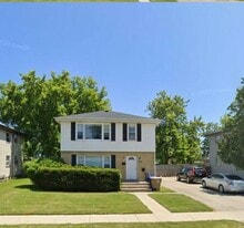 Building Photo - 4811 38th Ave