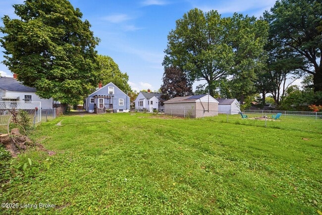Building Photo - 1050 Oakwood Ave