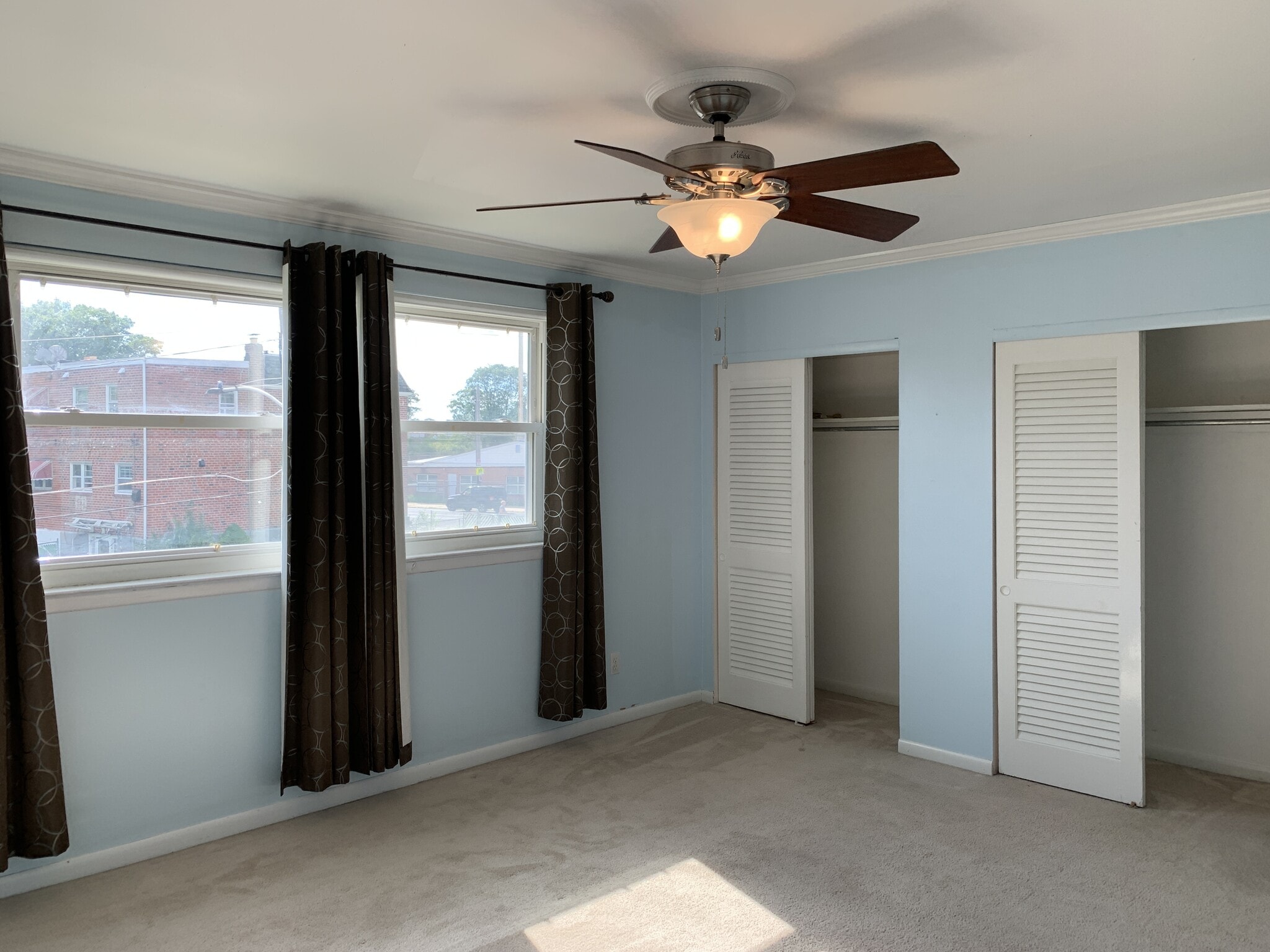 Main bedroom - 2811 Maxwell St