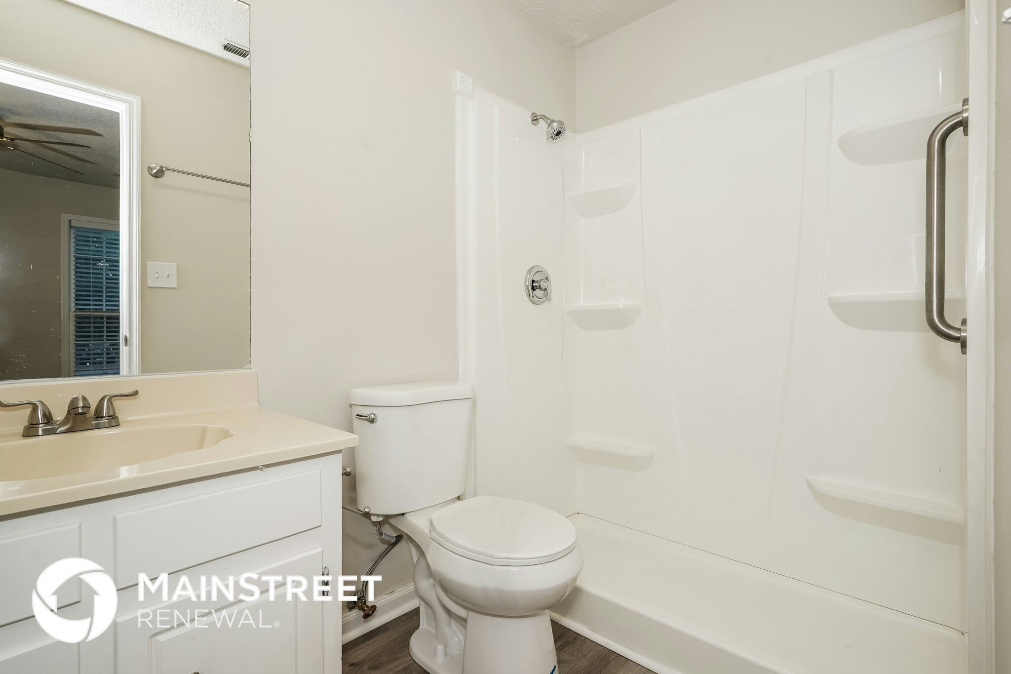 Building Photo - 537 Riverview Dr