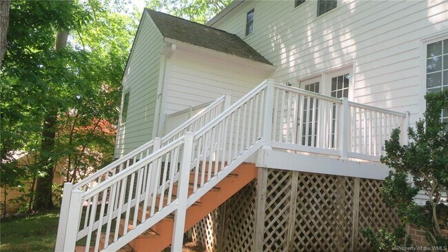 Building Photo - 128 Great Glen