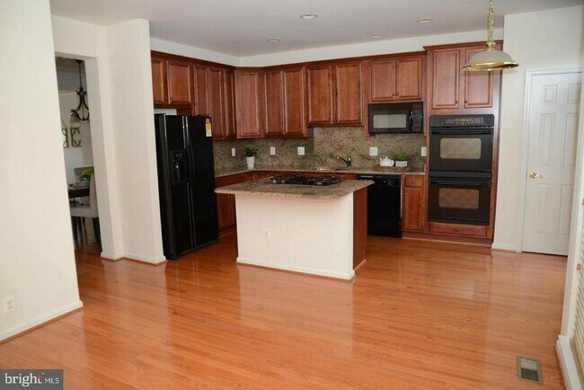 Building Photo - 41898 CINNABAR