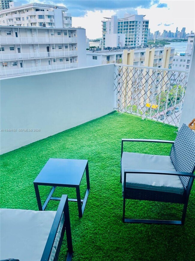 Building Photo - 1331 Lincoln Rd